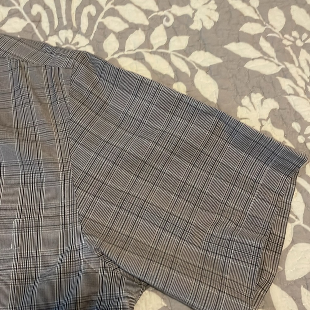 Men’s medium button up - Picture 5 of 12